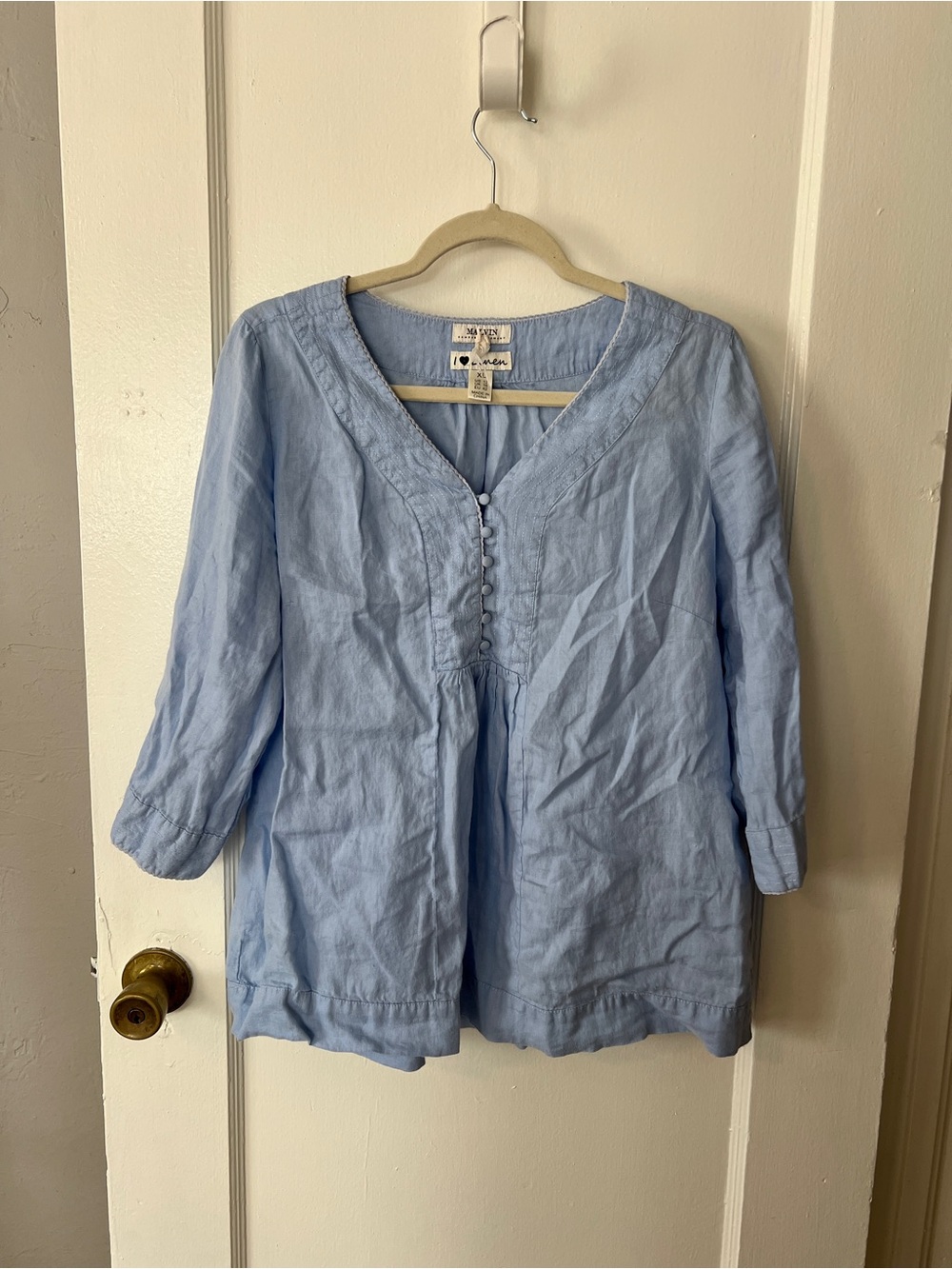 Malvin Light Blue Linen V-Neck Button-Front Peasant Blouse